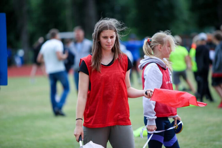 Bijusī vieglatlēte – tagad tiesneses lomā