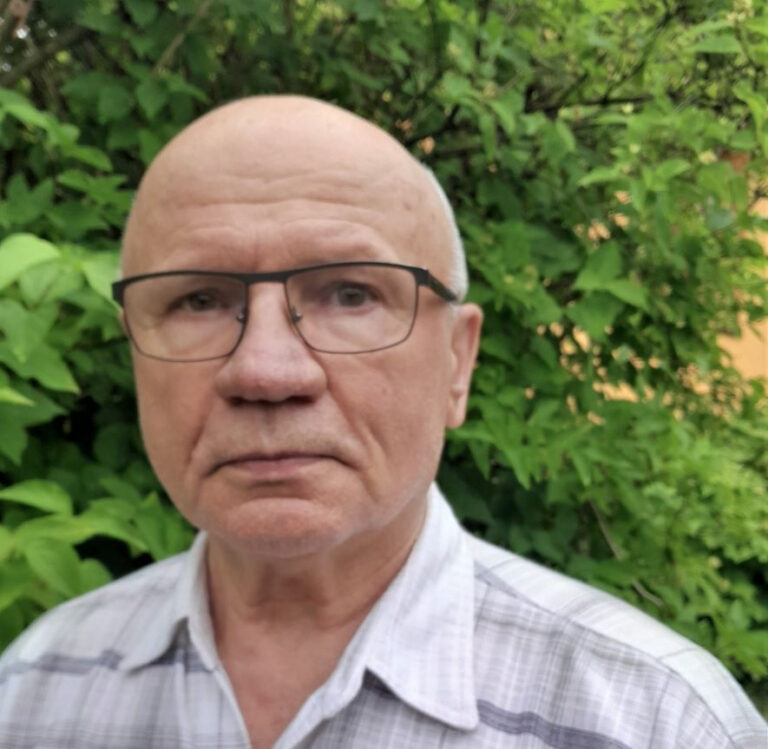 Jāņu pašā kalniņā un no kalna lejiņā